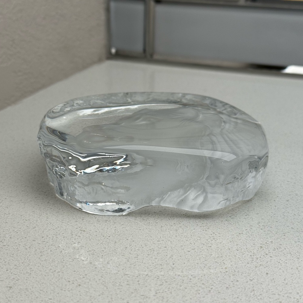 Vintage Crystal Etched Glass Lion Head Heavy Paper Weight - Picture 6 of 12
